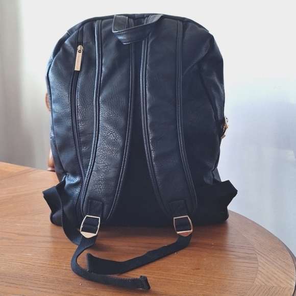 City Backpack - Picture 7 of 12